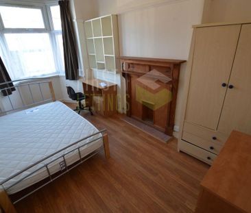 4 bedroom terraced house to rent - Photo 2