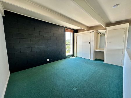 Loft Style Apartment - Mt Eden - Photo 5