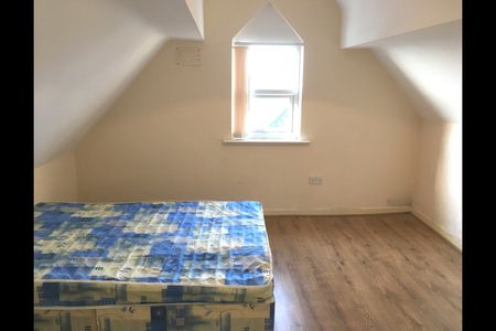 1 Bed Flat, Russian Avenue, L13 - Photo 3