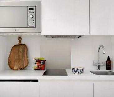 Large Plus Studio - Photo 3