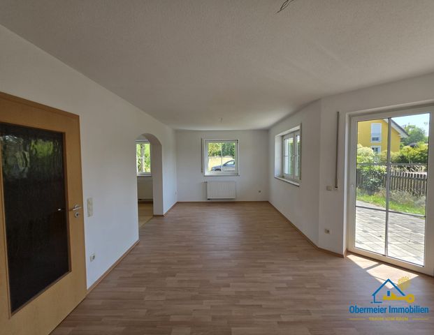 Top gepflegte, sofort bezugsfertige Doppelhaushälfte mit Garage in absolut ruhiger Lage - Photo 1