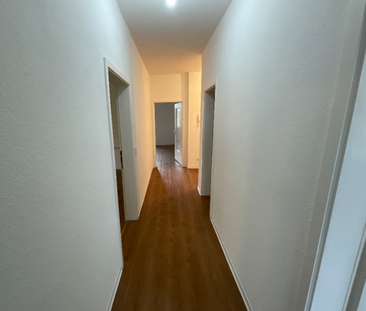 Gut geschnittene Altbauwohnung mit Platz für die ganze Familie! - Photo 6