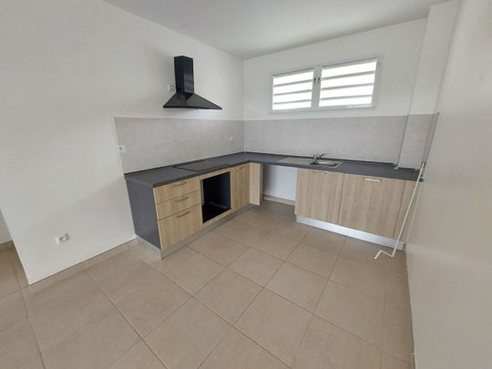 Location appartement 2 pièces, 53.25m², Fort-de-France - Photo 1