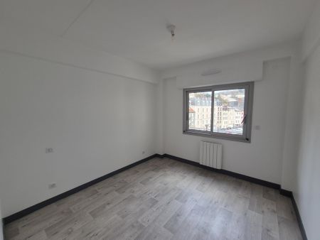 Location Appartement 4 pièces 76m² TULLE 19000 - Photo 3