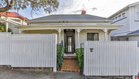 THREE BEDROOM HOME IN FREEMANS BAY - Photo 5