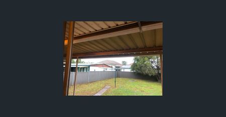 Spacious 3-Bedroom Family Home for Rent in Doonside - Photo 5