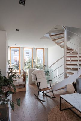 Woning met twee slaapkamers en terras dichtbij Gent-Sint-Pieters - Photo 1