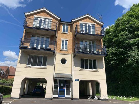 2 bedroom flat to rent - Photo 1