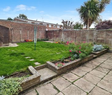 3 bedroom semi-detached house to rent - Photo 5