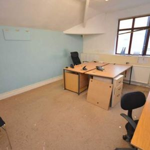 1 bedroom property to rent in Cheadle - Photo 3