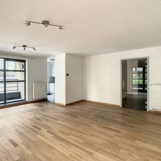 Appartement te huur - Photo 1