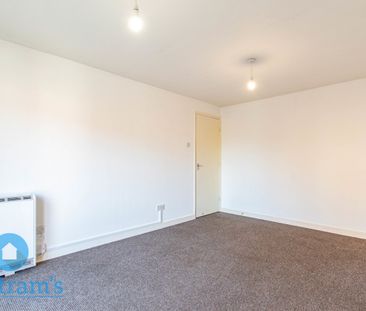 2 bed Flat for Rent - Photo 6