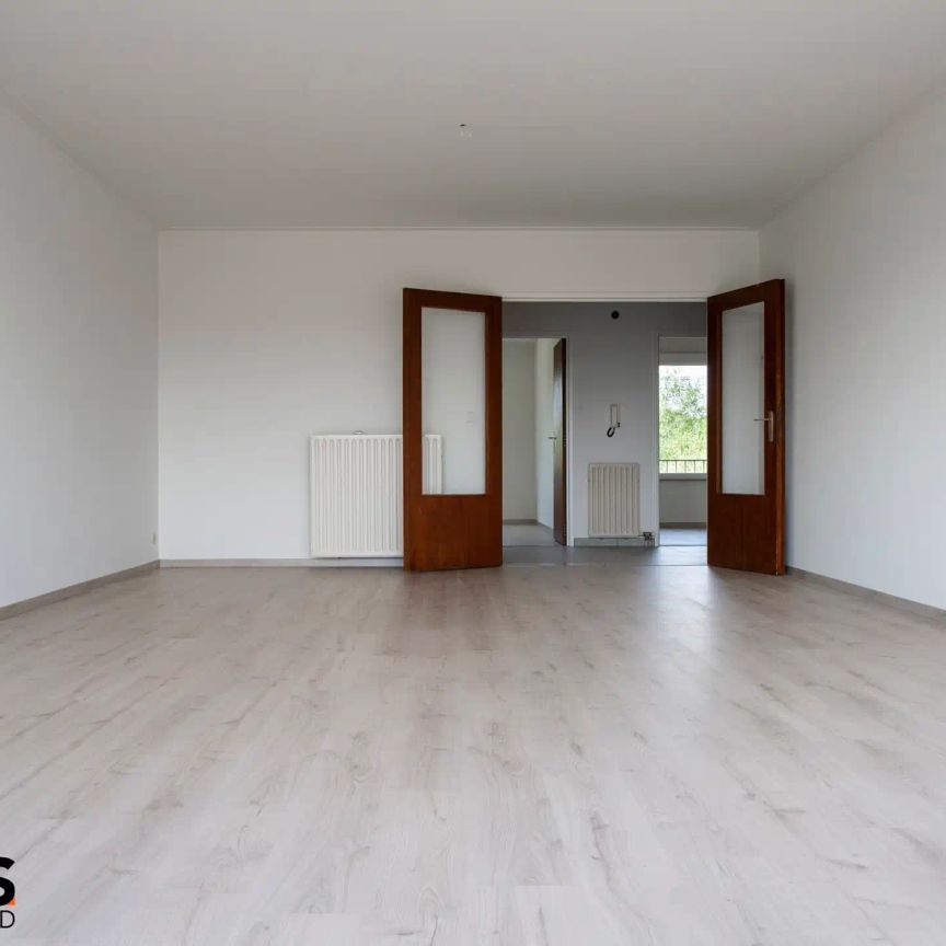 2 slaapkamerappartement met garage. - Foto 1