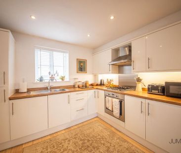 2 bedroom flat to rent - Photo 4