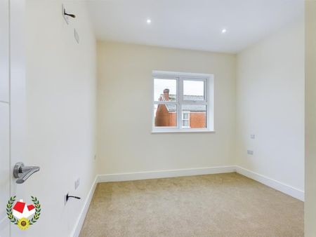 Clevedon Road, Gloucester - Photo 2