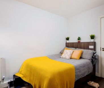 Five Bed Flat - Photo 2