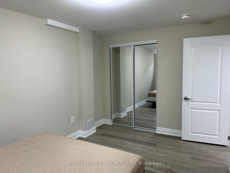 Detached Home For Lease | E8141086 - Photo 5