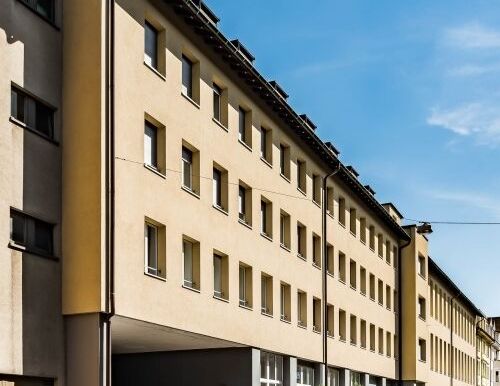 RENT WITHOUT DEPOSIT - Modern living near the train station - Photo 1