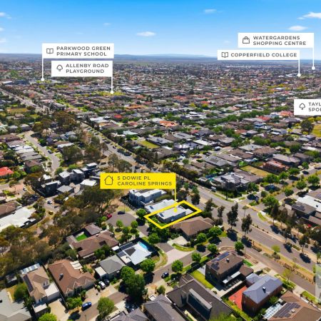 Grand Family Home - Photo 4