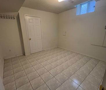 For Lease - 558 Kaiser Drive Unit# Lower, Mississauga, Ontario - Photo 4