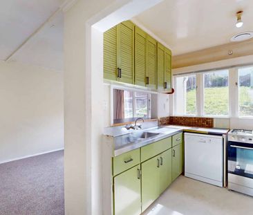 Spacious Family Home - Photo 3