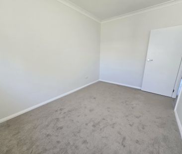 Beautifully Renovated - Photo 4