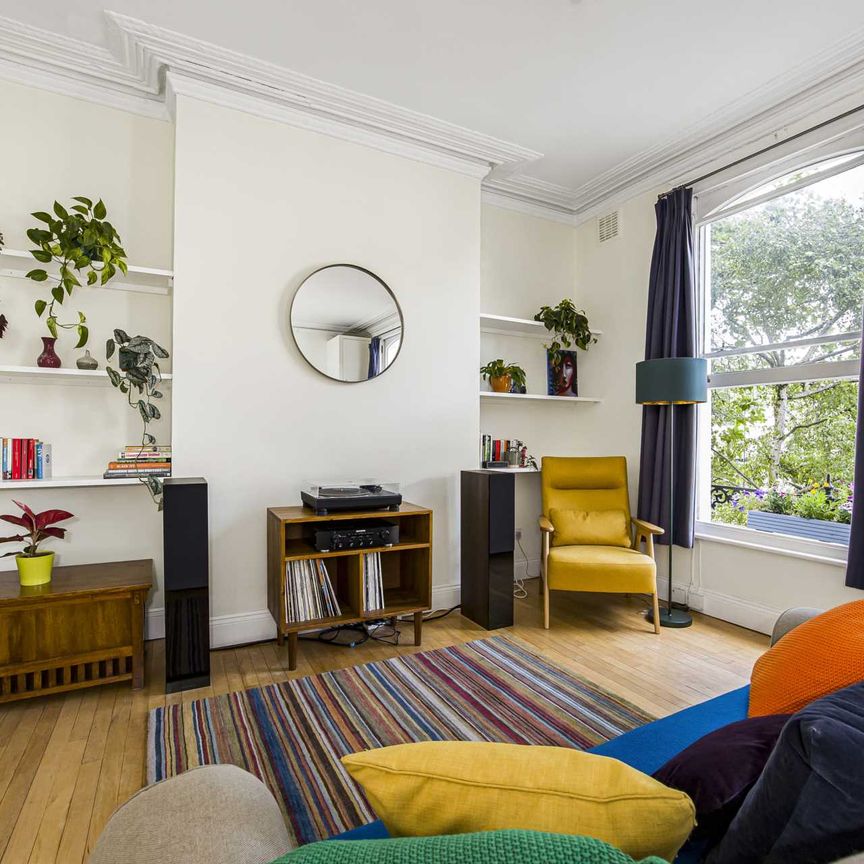 Price £2,300 pcm - Available 17/02/2026 - Furnished - Photo 1