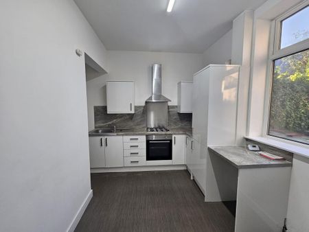 3 bedroom terraced house to rent - Photo 2