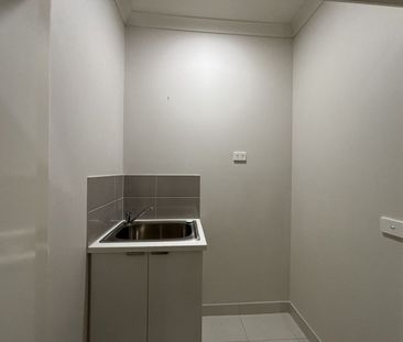 16 Sudbury St, Mickleham, Vic 3064 - Photo 3