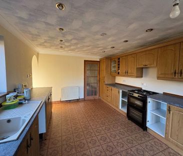 2 bedroom semi-detached house to rent - Photo 3