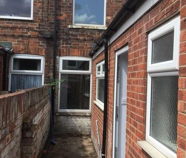 2 bedroom terraced house to rent - Photo 6
