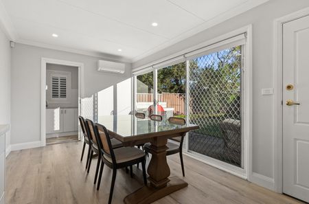 32 Peachtree Avenue, Constitution Hill NSW 2145 - House For Rent | Domain - Photo 3