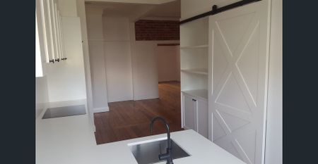 Renovated 3 Bedroom Home - East Tamworth - Photo 4