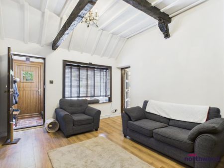 2 bedroom detached house to rent - Photo 2
