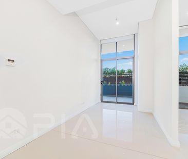 Nearly New Modern Apartment! Close to Train Station. - Photo 1