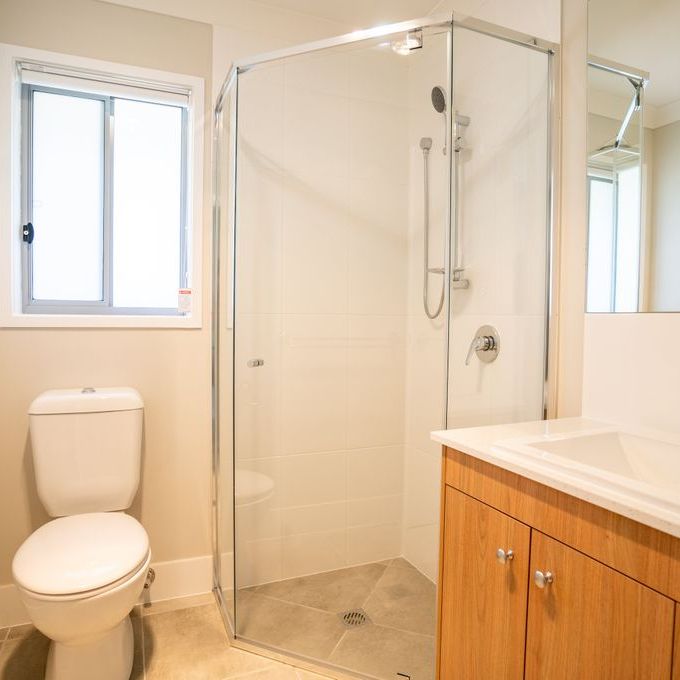 Modern 2 Bedroom Duplex in Convenient Logan Reserve Location - Photo 1