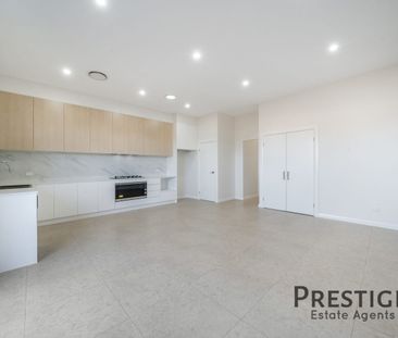 Brand New Luxury Residence in a Sought-After Location - Photo 3