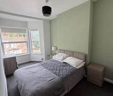 Room in a Shared House, Ashton Road, LU1 - Photo 4