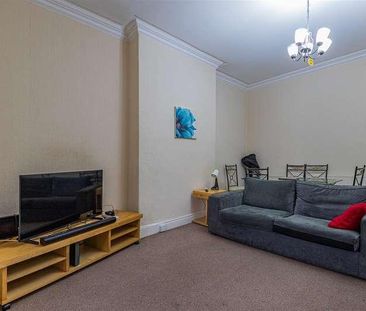 East Grove, Roath, Cardiff, CF24 - Photo 1