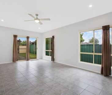 Great location, Priced to lease! - Photo 1