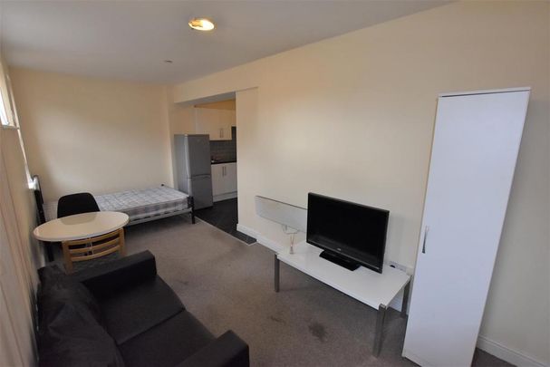 Studio to rent - Photo 1