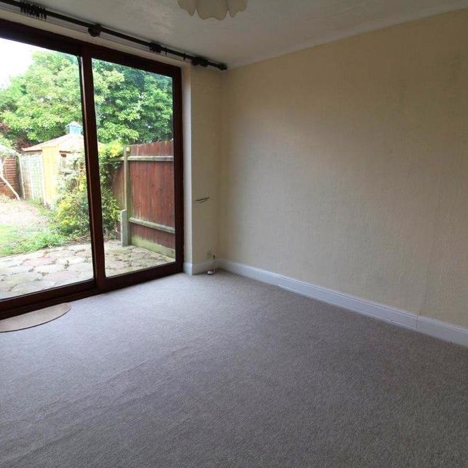 3 bedroom terraced house to rent - Photo 1