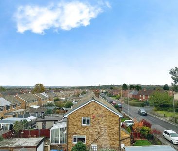 4 bedroom terraced house to rent - Photo 2
