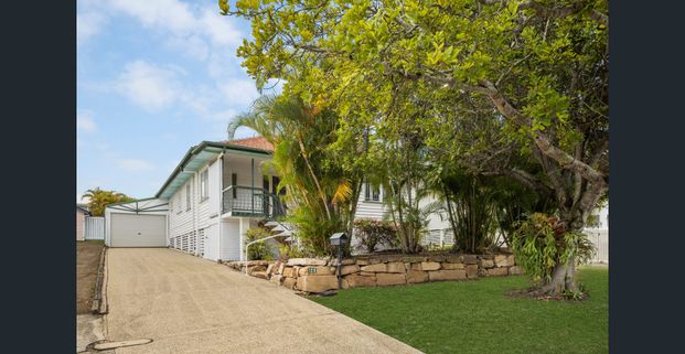 Charming 4 Bedroom Home - Photo 1