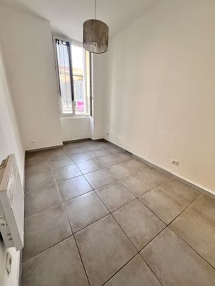 Appartement 2 pièces 29m2 MARSEILLE 3EME 590 euros - Photo 1