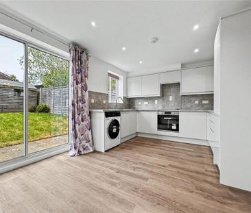 3 bedroom terraced house to rent - Photo 4