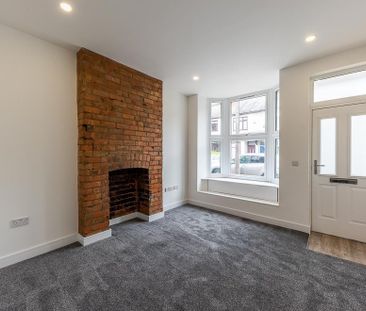 2 bedroom end of terrace house to rent - Photo 1