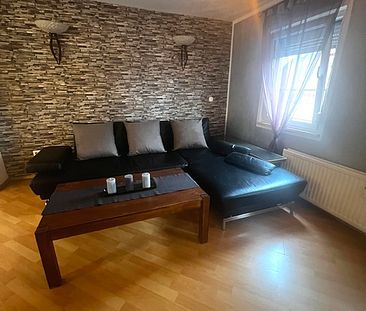 Miete inkl. Nebenkosten: 1.300 € pro Monat, plus Strom, plus Heizung - Photo 1