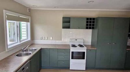 Glen Eden. Worth a Look - Photo 4