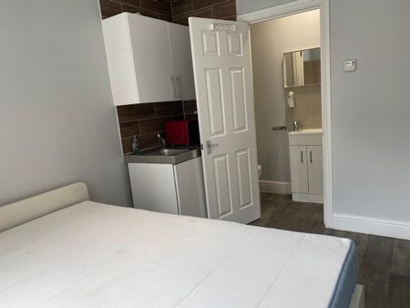 Studio Flat, Oval Road, CR0 - Photo 4